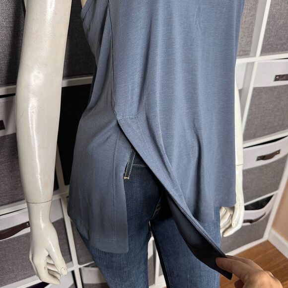 Athleta Explore Tank in Granite Size Medium - Picture 6 of 16